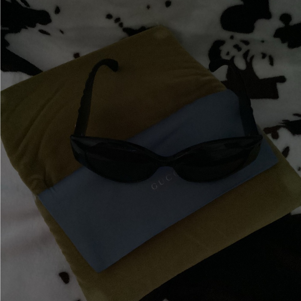 💋😎Gucci Sunglasses💕😎 - Picture 7 of 10